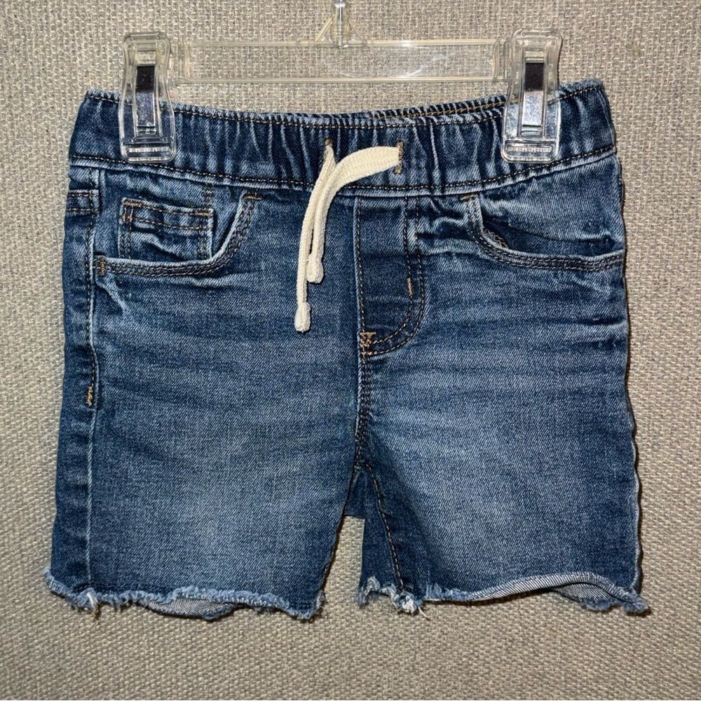 Old Navy size 2t stretchy distressed Blue Denim Shorts